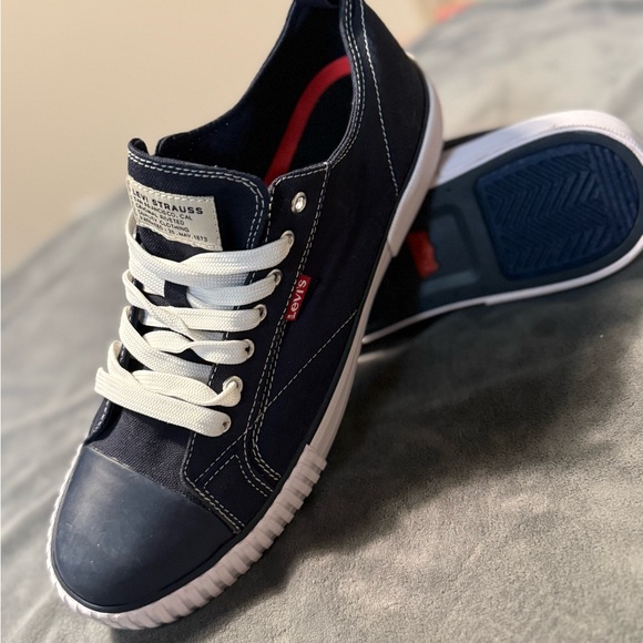NWT LEVI’S Anikin Canvas Men's Navy Blue Sneakers Size 10 - Picture 2 of 10